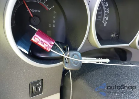 2012 Toyota Tundra Grade V6 z USA, uszkodzony, nr VIN 5TFRU5F18CX026186